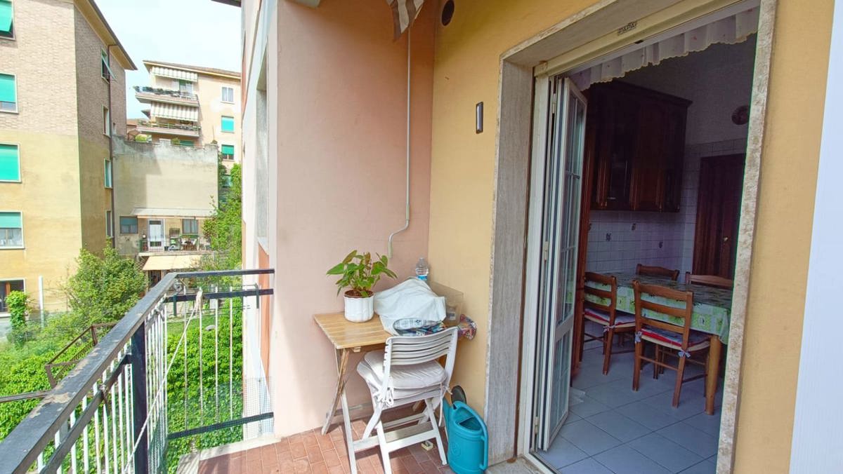 Foto 2 di 45 - Appartamento in vendita a Siena