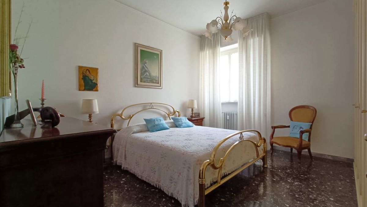 Foto 23 di 45 - Appartamento in vendita a Siena
