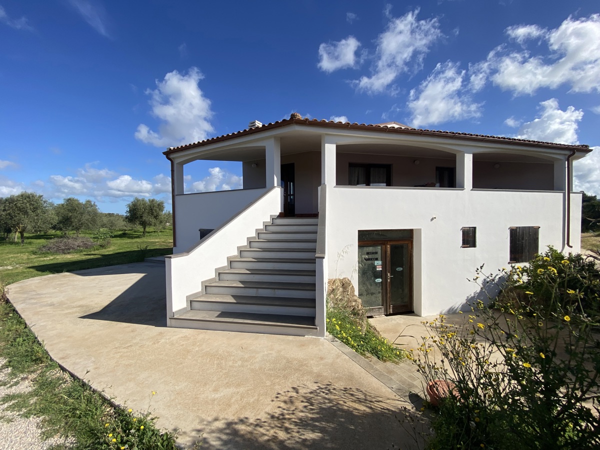 Foto 1 di 27 - Casa indipendente in vendita a Alghero