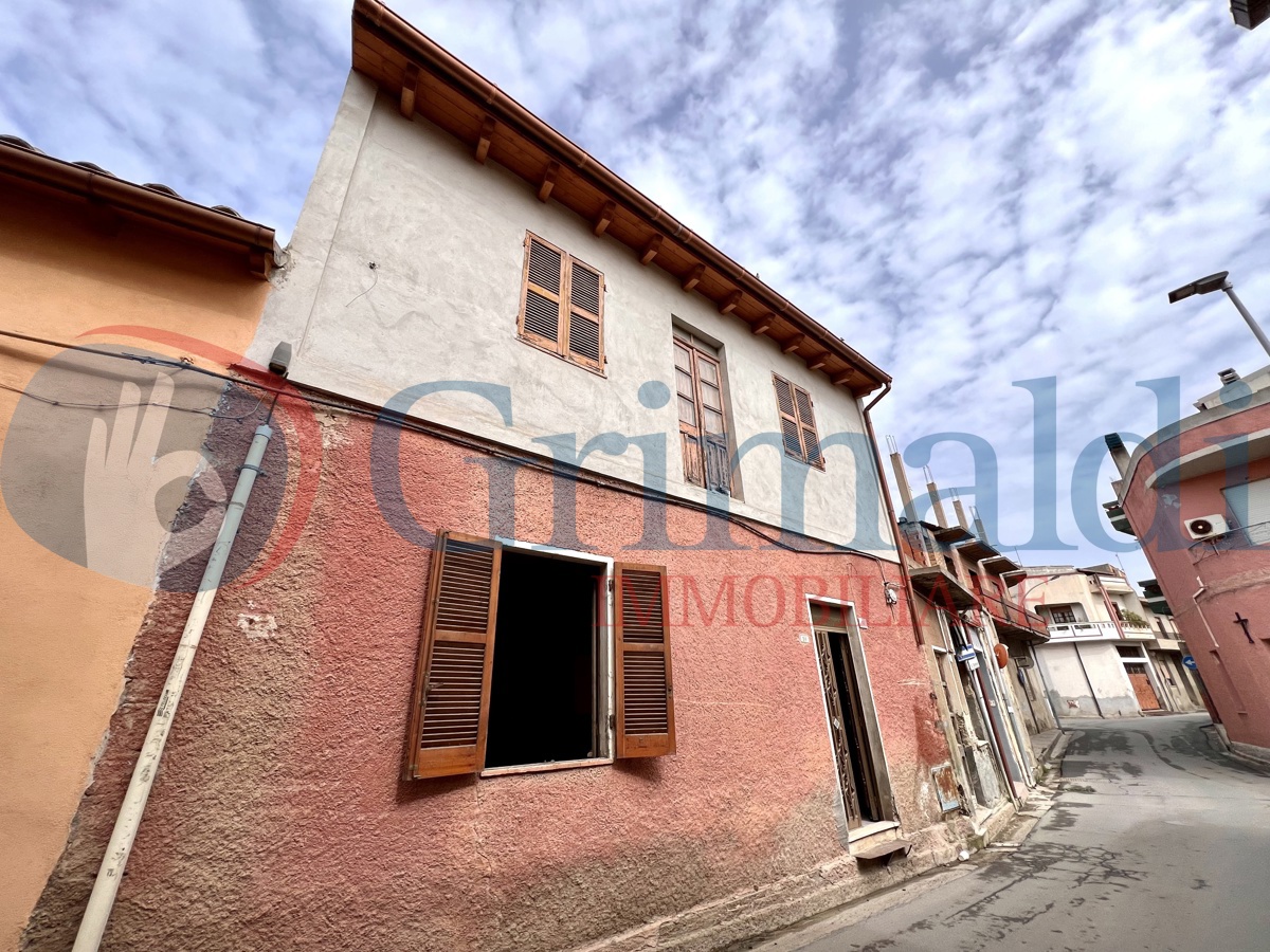 Foto 1 di 13 - Casa indipendente in vendita a Maracalagonis