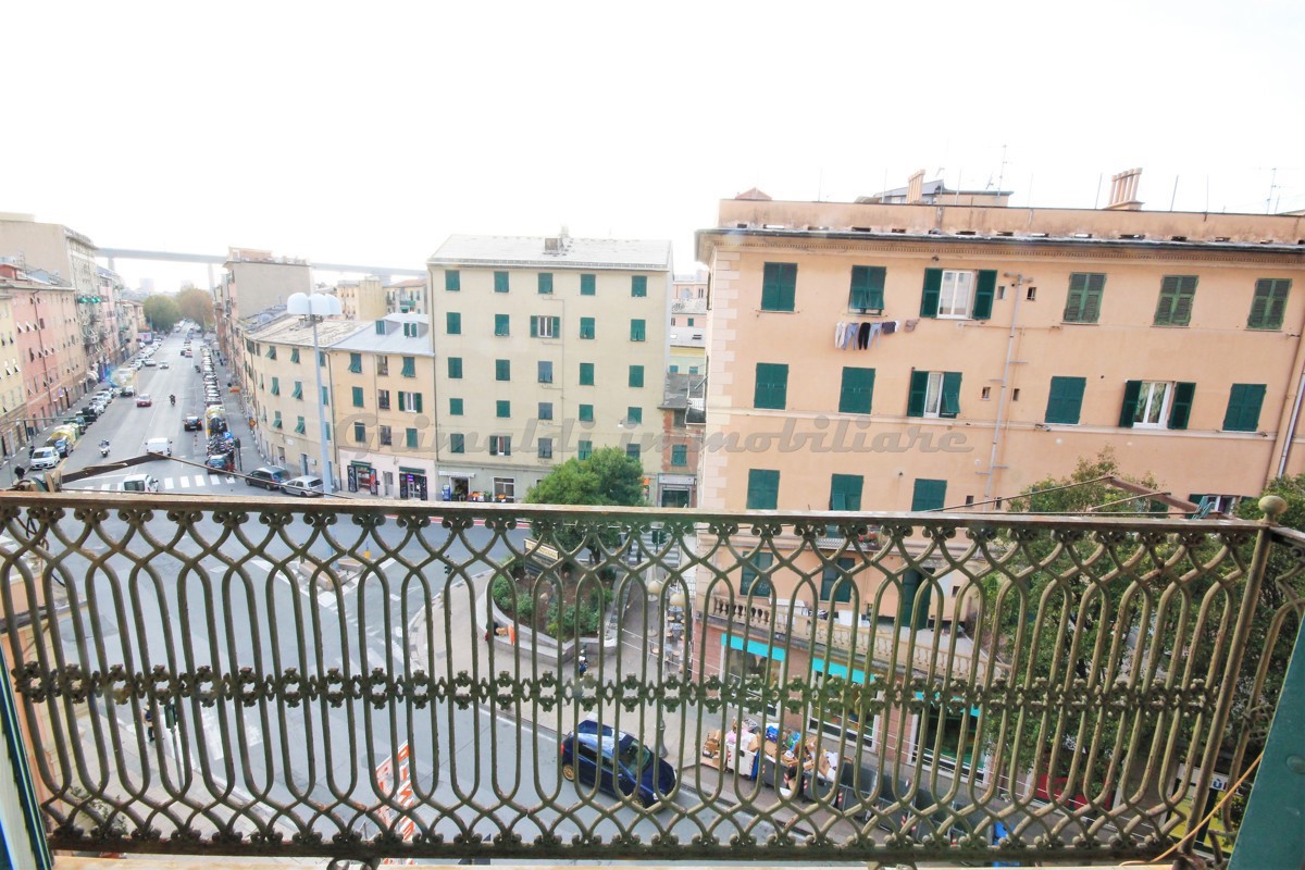 Foto 7 di 9 - Appartamento in vendita a Genova