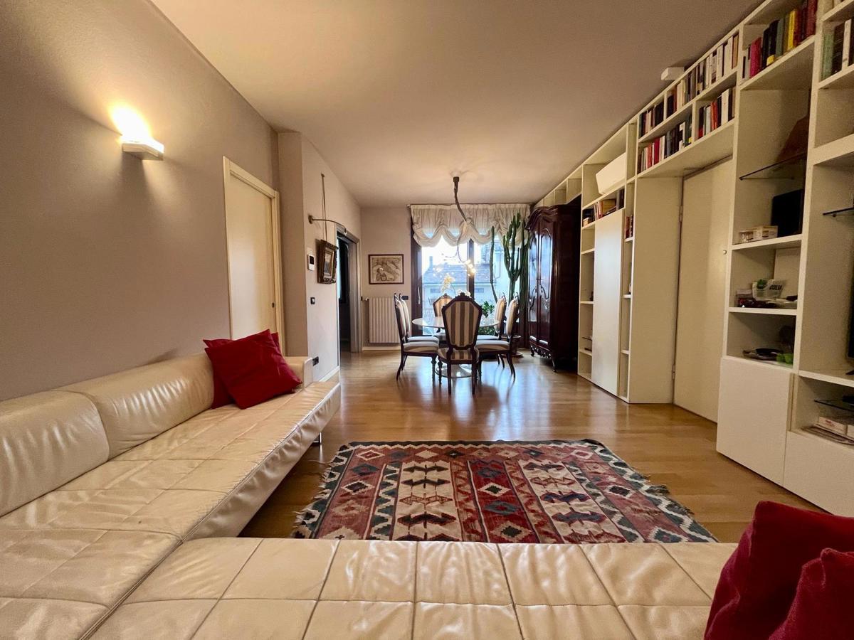 Foto 2 di 39 - Appartamento in vendita a Cremona
