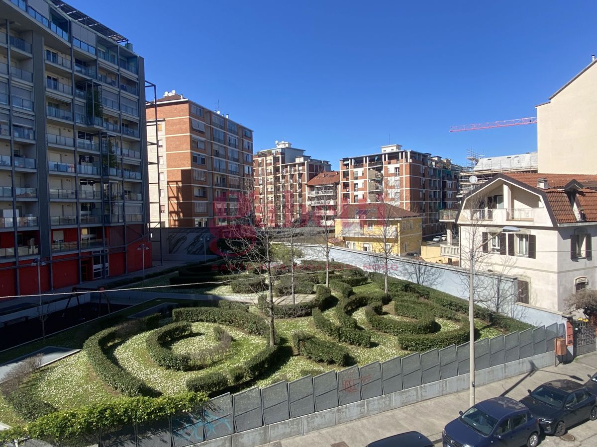 Foto 18 di 21 - Appartamento in vendita a Torino