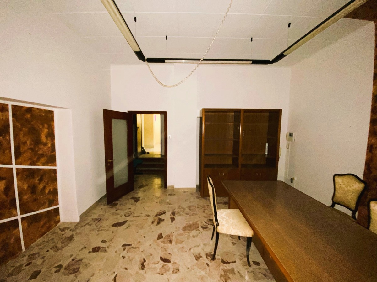 Foto 2 di 6 - Ufficio in affitto a Agrigento