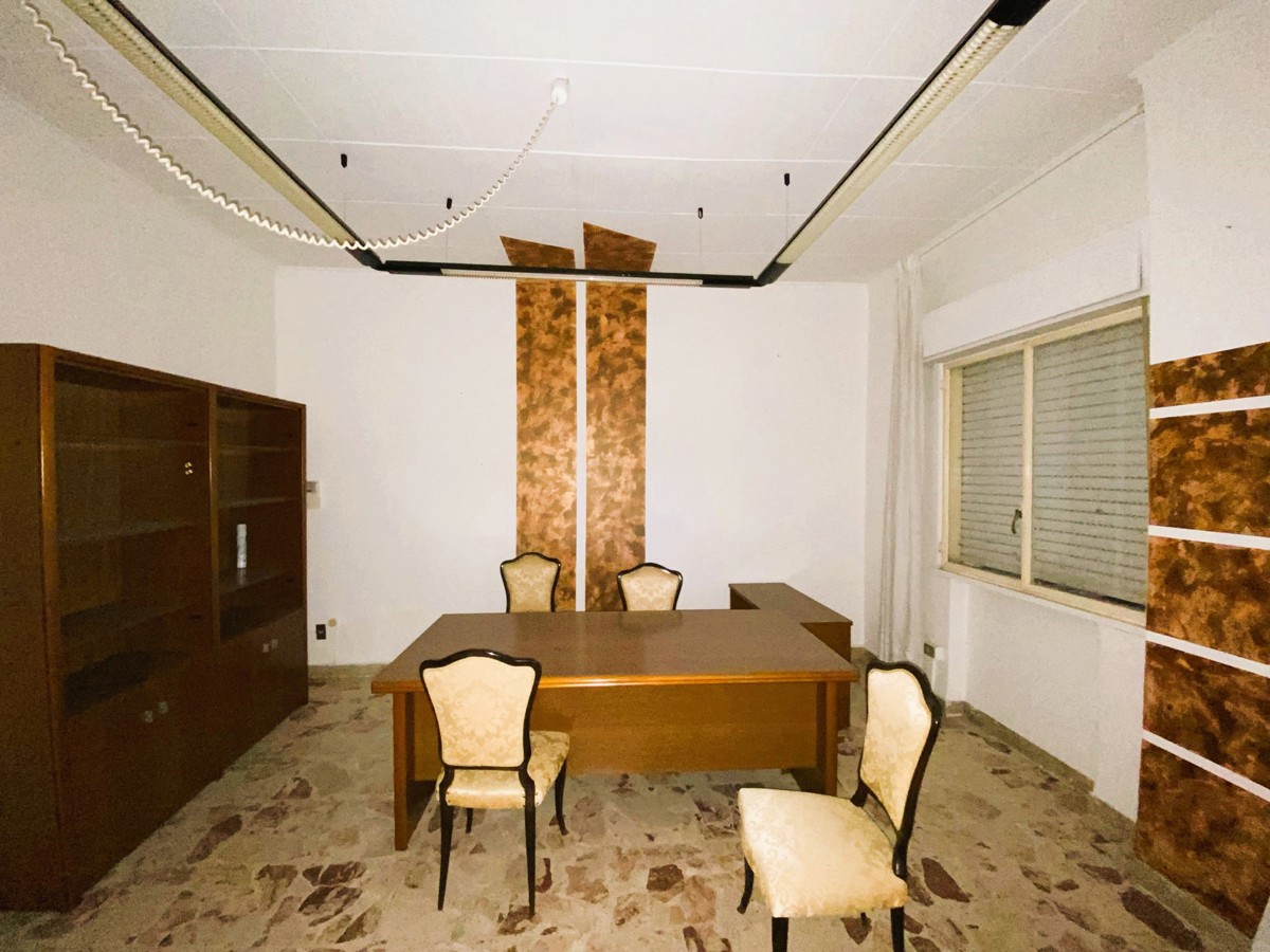 Foto 3 di 6 - Ufficio in affitto a Agrigento