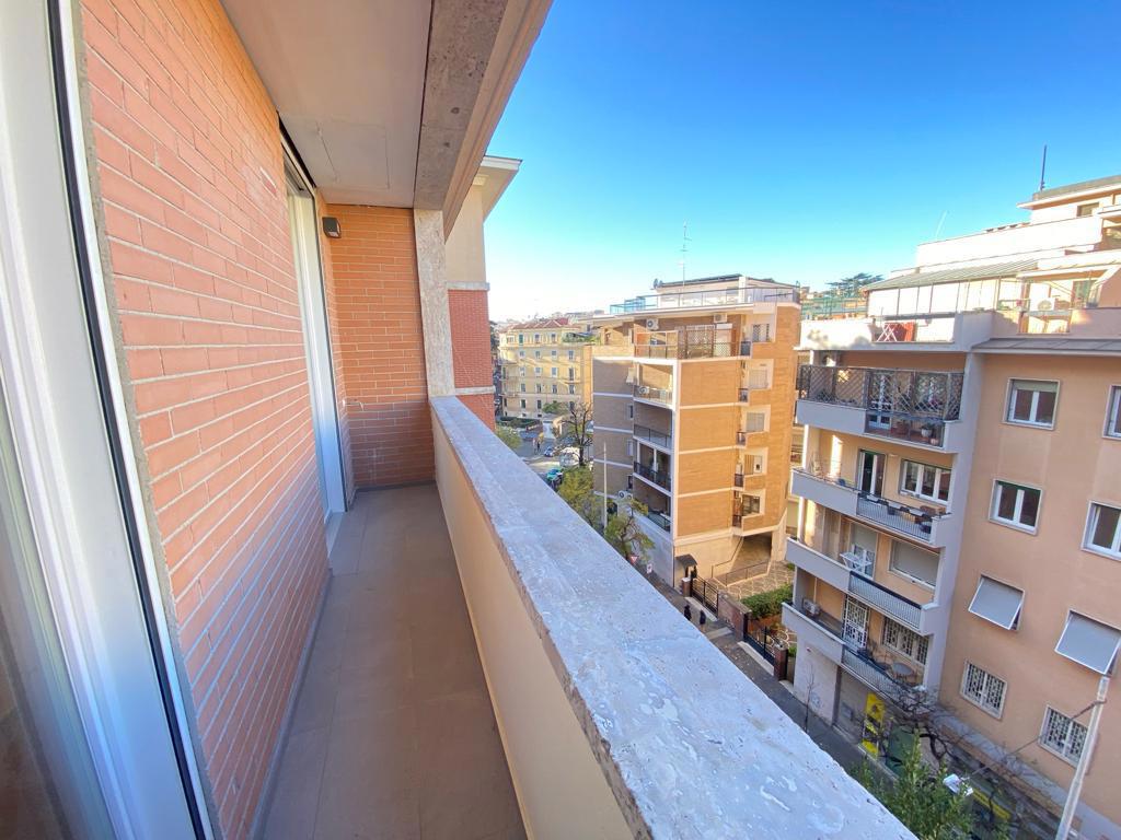Foto 40 di 43 - Appartamento in vendita a Roma