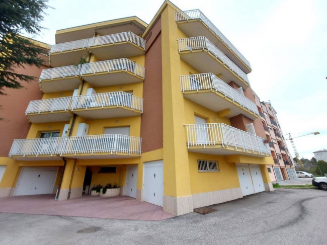 Foto 1 di 12 - Appartamento in vendita a L'Aquila