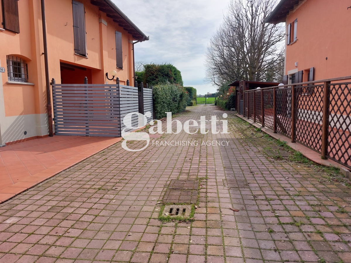 Foto 24 di 27 - Villa a schiera in vendita a Bologna