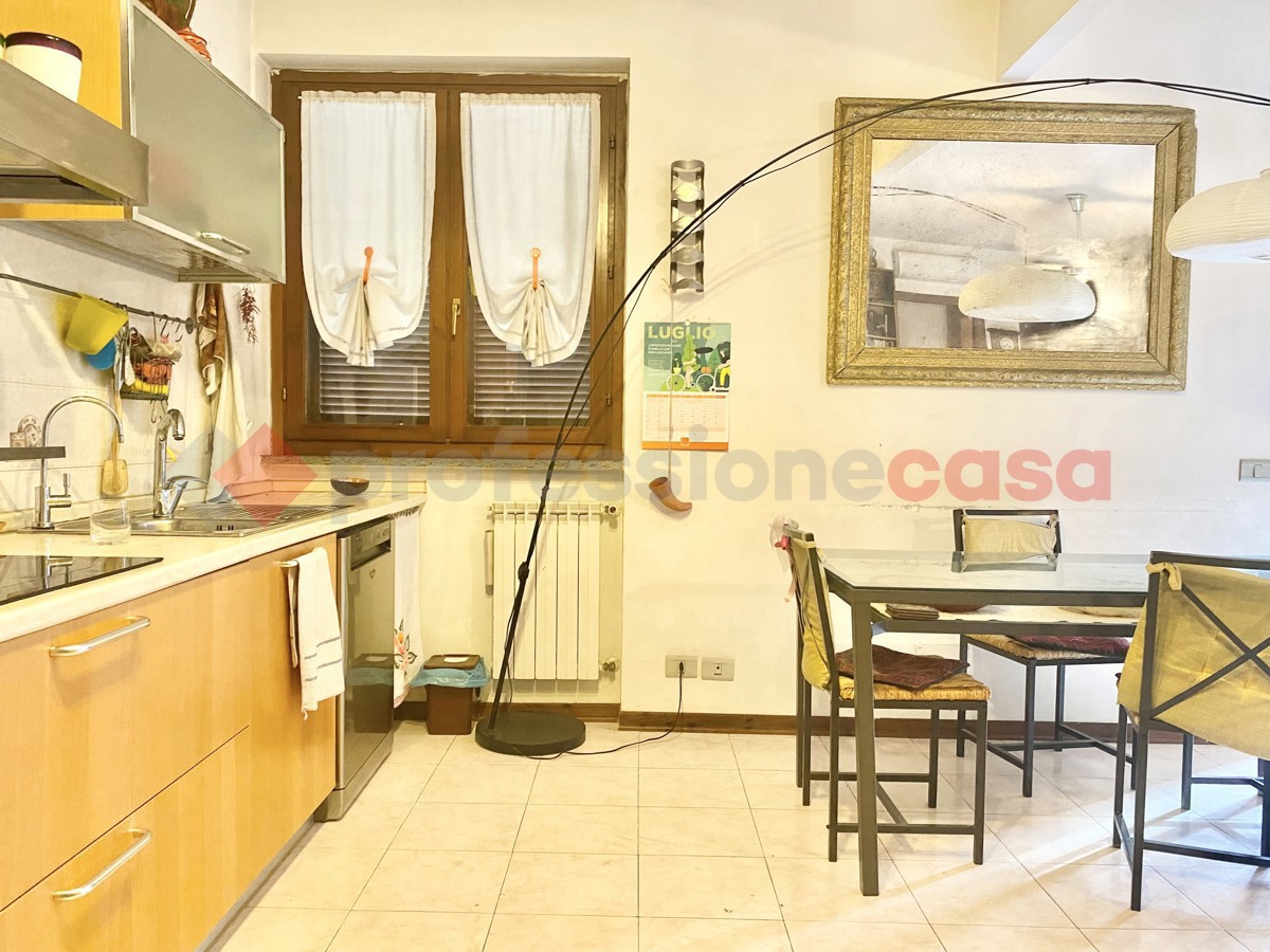 Foto 15 di 35 - Appartamento in vendita a Montevarchi