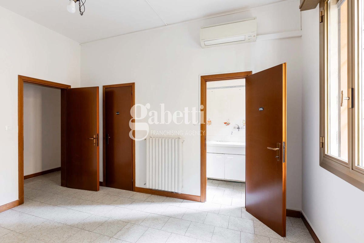 Foto 5 di 19 - Appartamento in vendita a Bologna