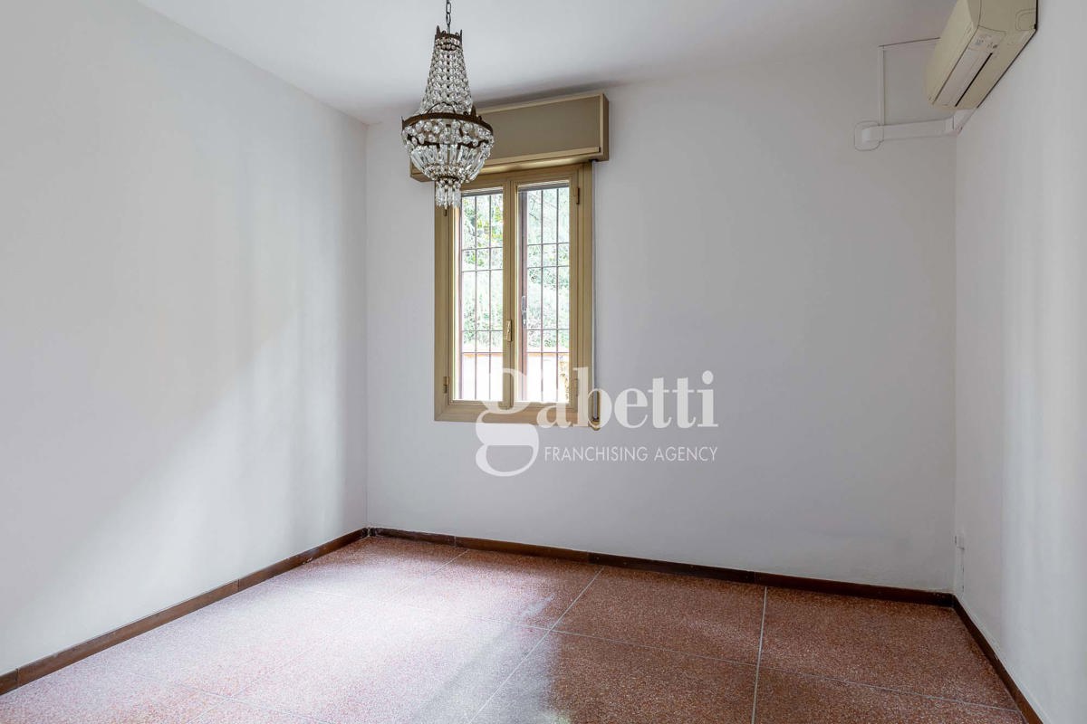 Foto 11 di 19 - Appartamento in vendita a Bologna