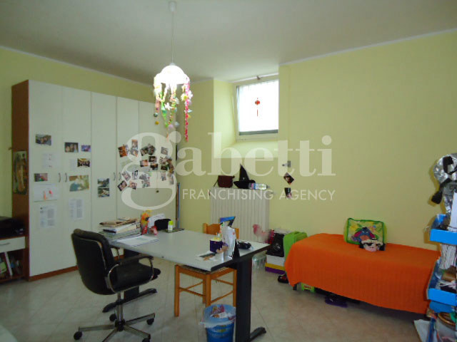 Foto 4 di 8 - Appartamento in affitto a Isernia