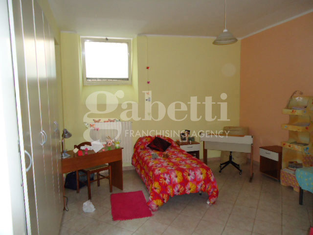 Foto 7 di 8 - Appartamento in affitto a Isernia