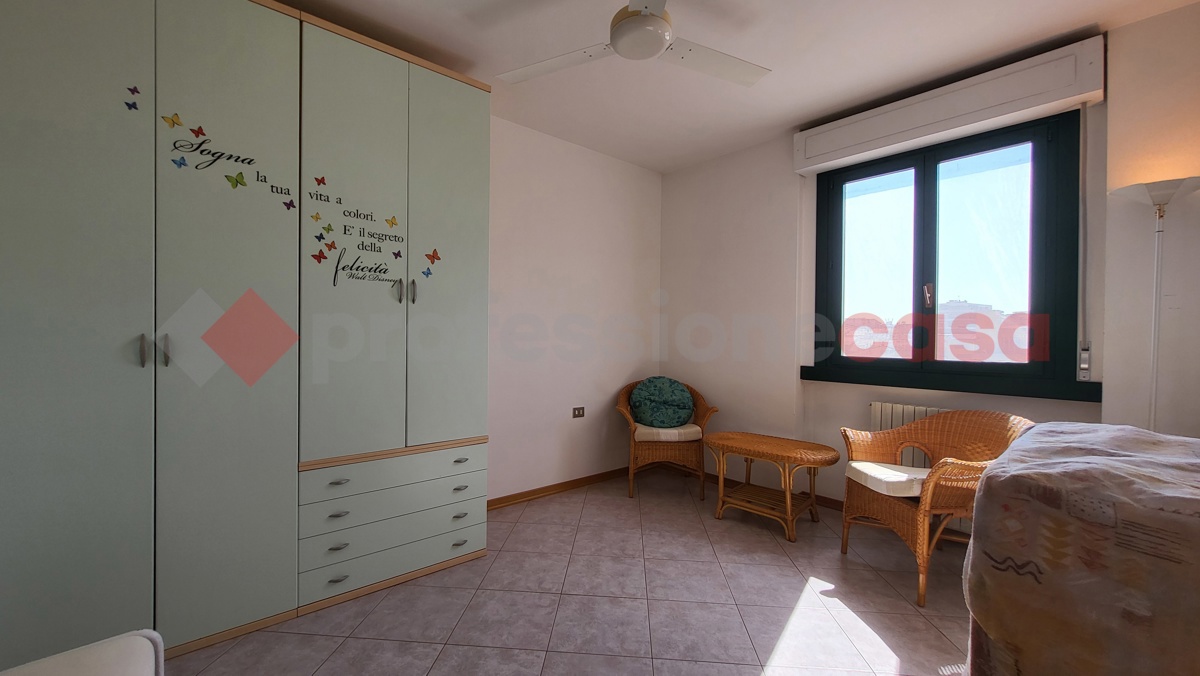 Foto 24 di 30 - Appartamento in vendita a Cecina