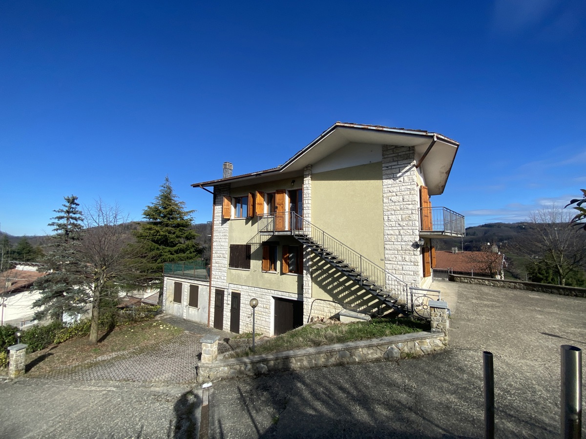 Casa indipendente di 290 mq in vendita - Castel d'Aiano