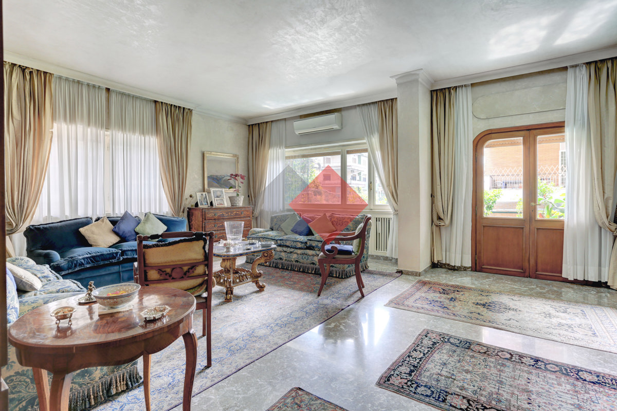 Foto 1 di 52 - Appartamento in vendita a Roma