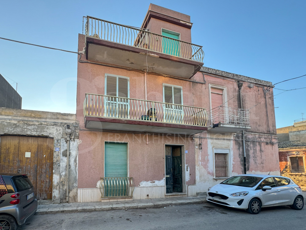 Foto 1 di 12 - Casa indipendente in vendita a Pachino