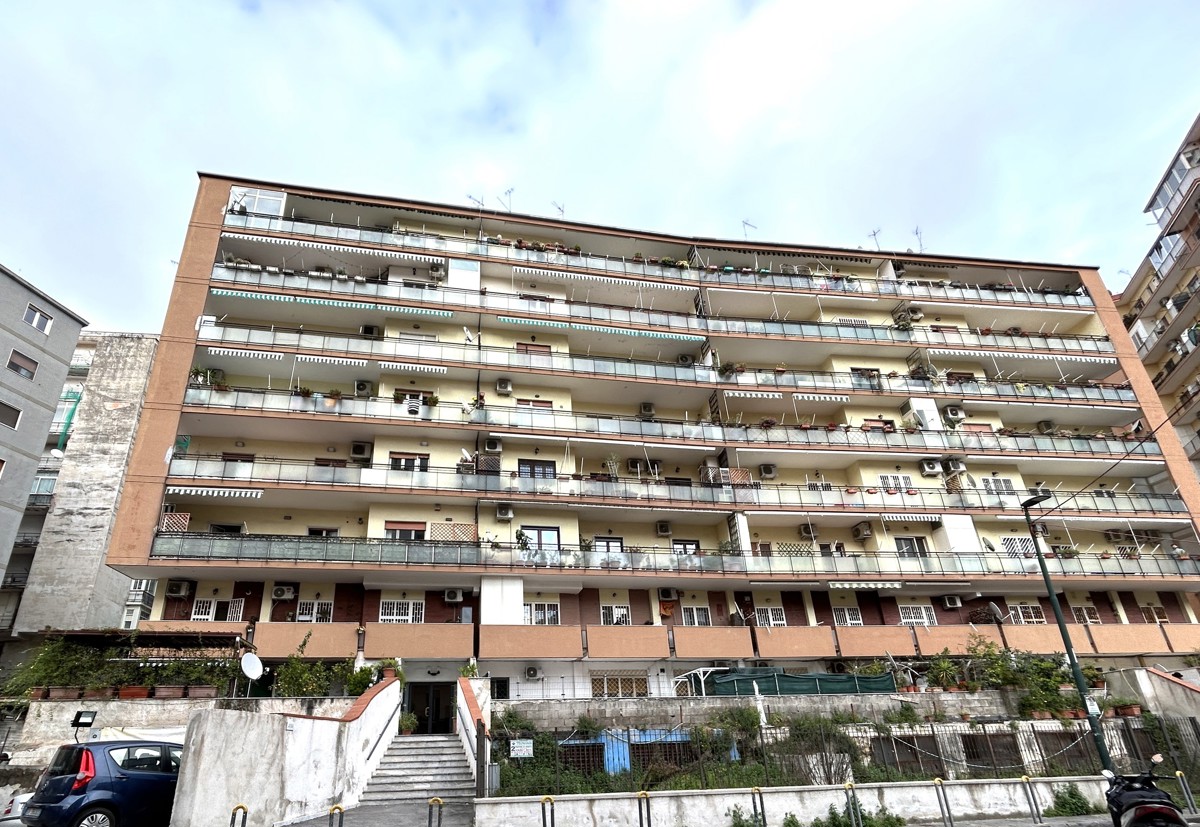 Foto 24 di 33 - Appartamento in vendita a Napoli