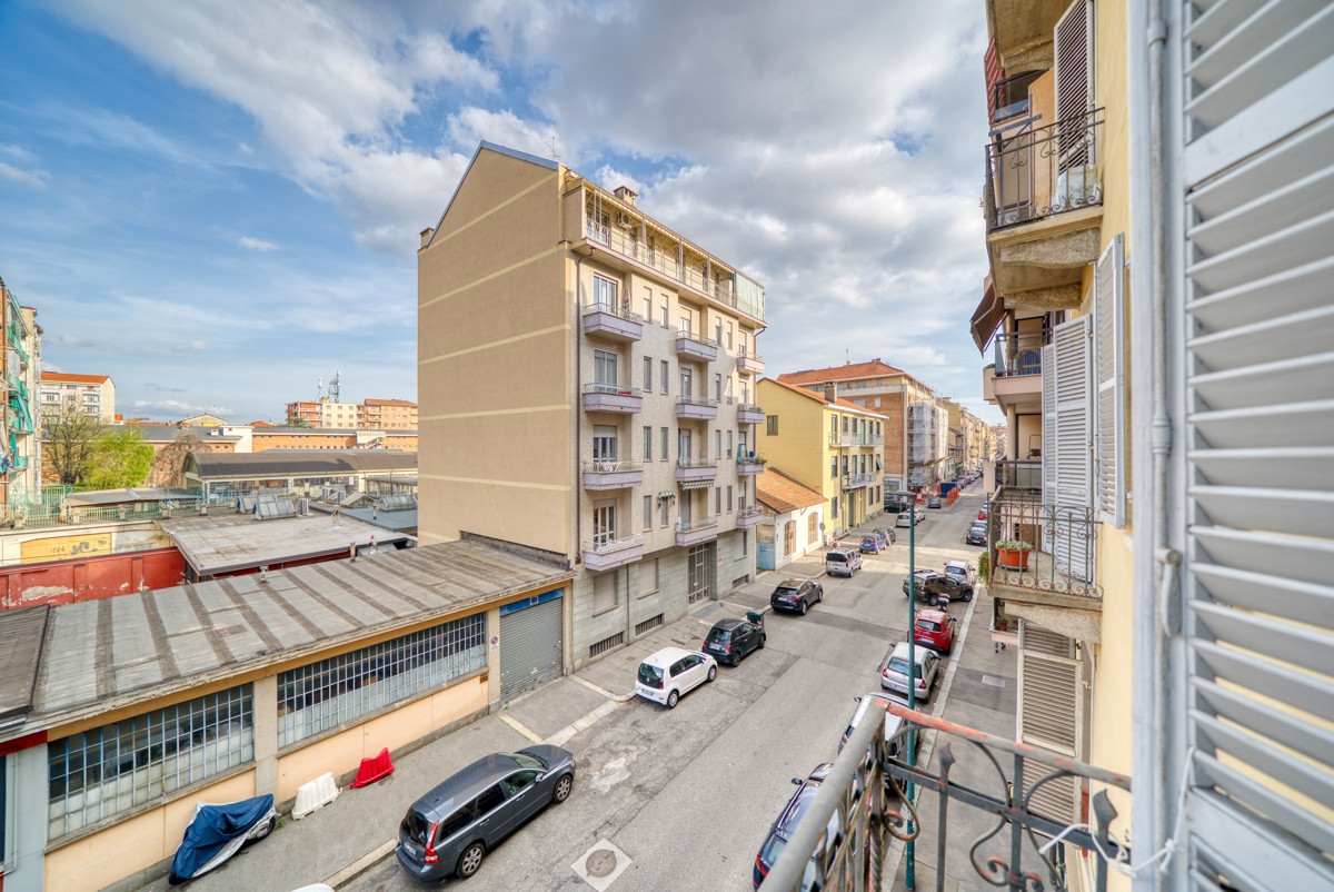 Foto 12 di 32 - Appartamento in vendita a Torino