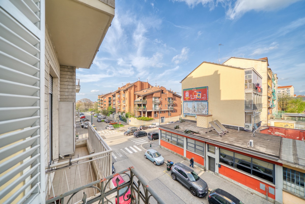 Foto 13 di 32 - Appartamento in vendita a Torino
