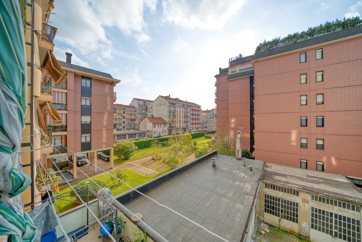 Foto 28 di 32 - Appartamento in vendita a Torino