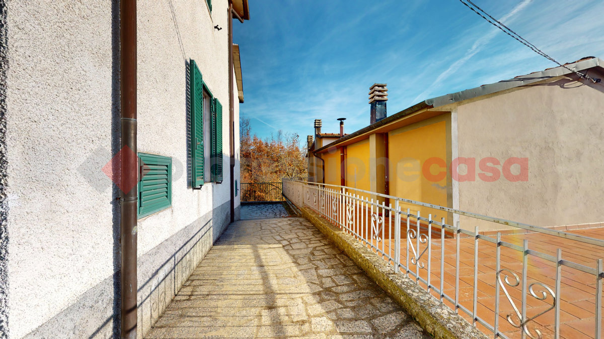Foto 31 di 32 - Casa indipendente in vendita a Piazza al Serchio
