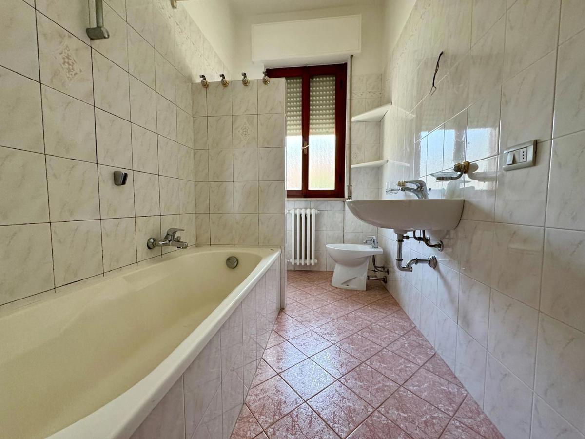 Foto 32 di 38 - Appartamento in vendita a Cremona