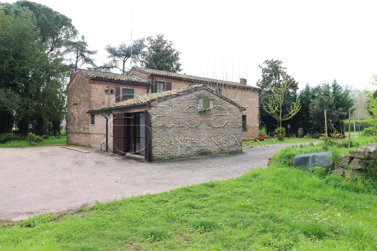 Foto 4 di 24 - Casa indipendente in vendita a Ferrara