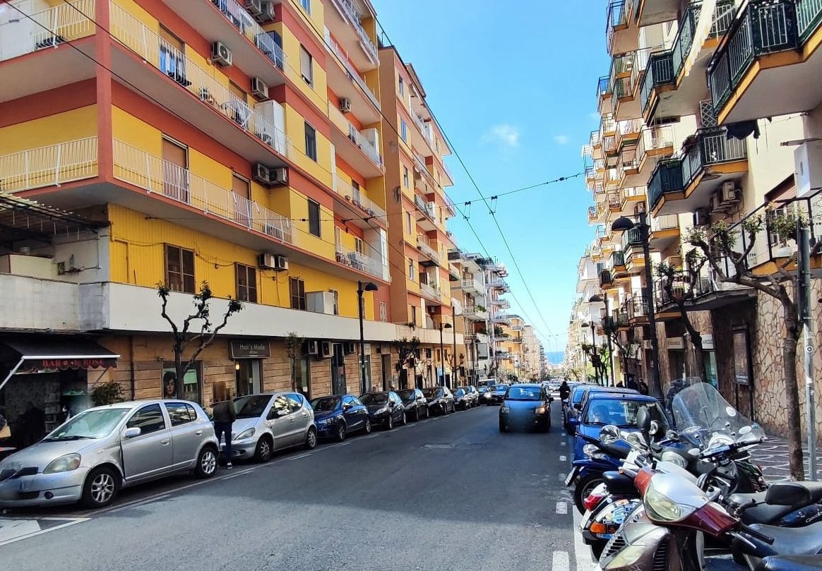 Foto 3 di 27 - Appartamento in vendita a Portici