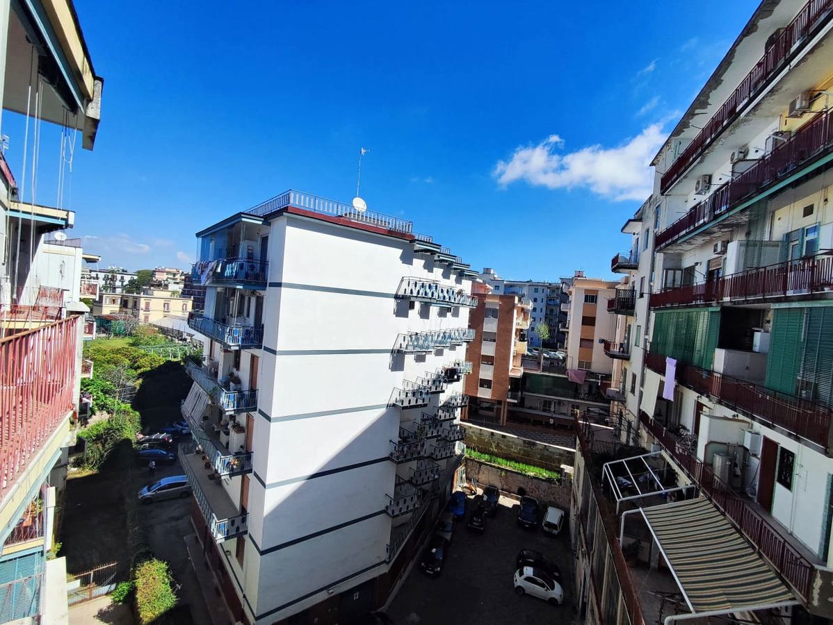 Foto 26 di 27 - Appartamento in vendita a Portici