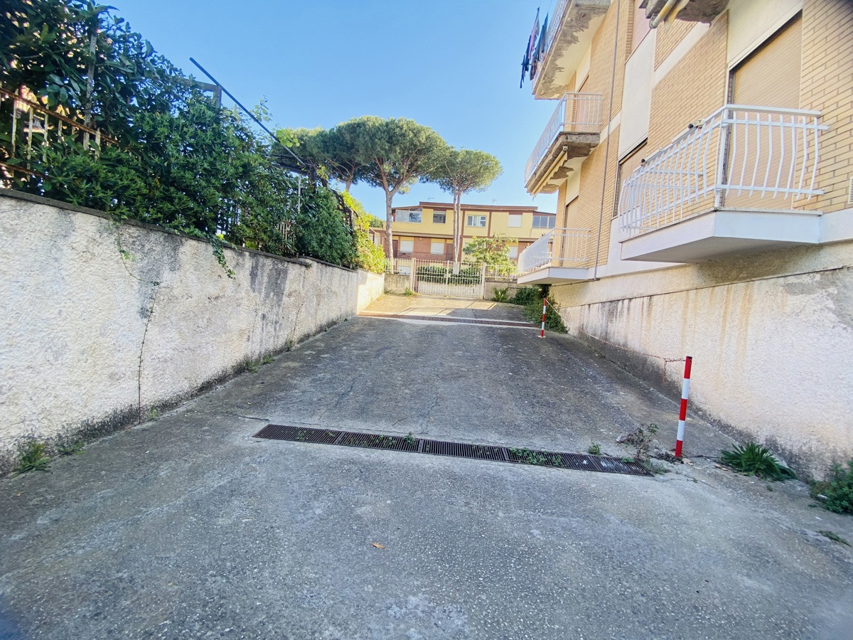 Foto 41 di 50 - Appartamento in vendita a Terracina