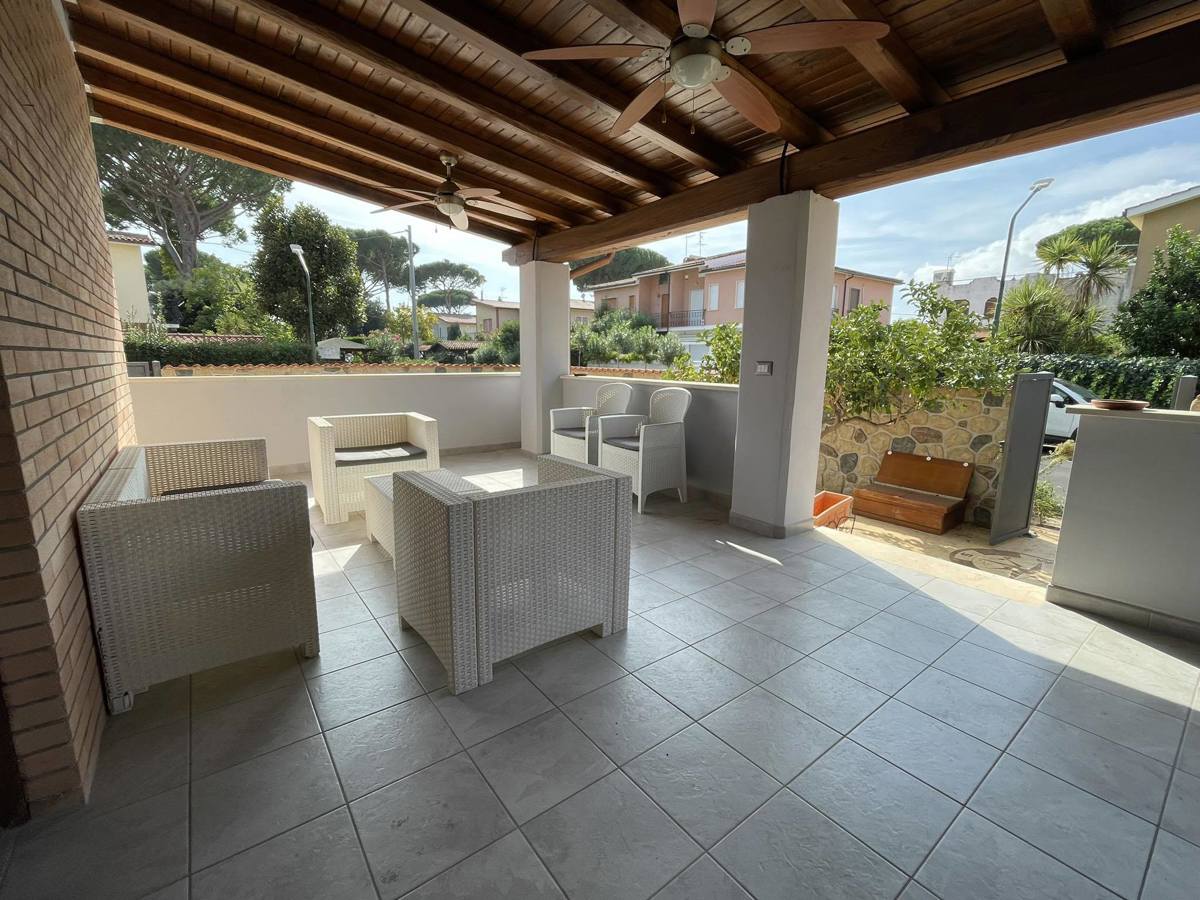 Foto 3 di 40 - Villa a schiera in vendita a Terracina