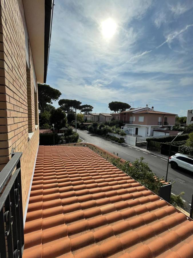 Foto 25 di 40 - Villa a schiera in vendita a Terracina