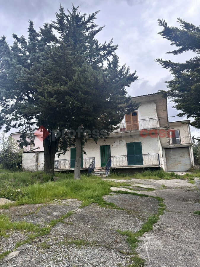 Foto 2 di 21 - Villa a schiera in vendita a Sessa Aurunca