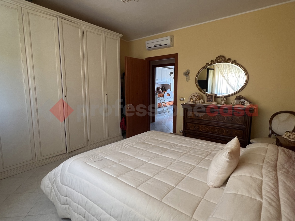 Foto 11 di 16 - Appartamento in vendita a Taranto