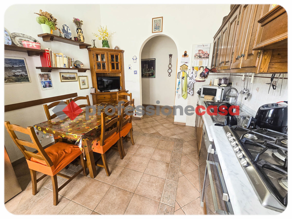 Foto 10 di 22 - Appartamento in vendita a Livorno