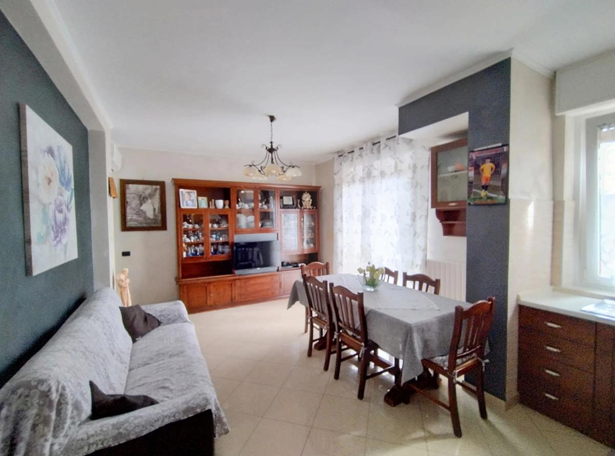 Foto 1 di 14 - Appartamento in vendita a Arluno