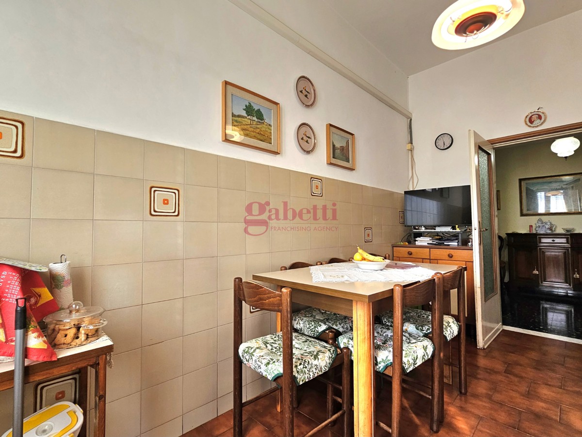 Foto 9 di 34 - Appartamento in vendita a Firenze