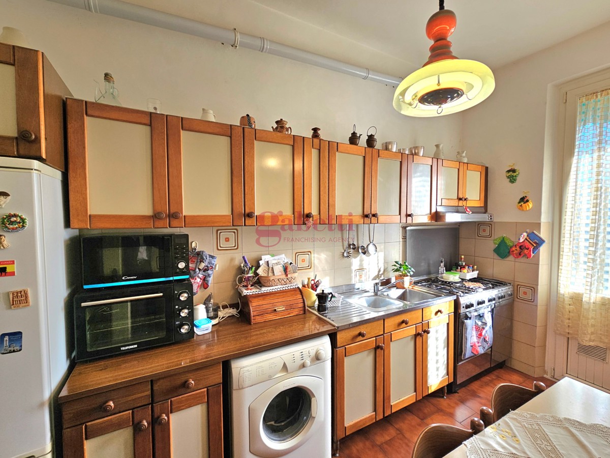 Foto 10 di 34 - Appartamento in vendita a Firenze