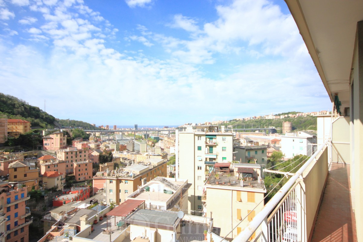 Foto 12 di 14 - Appartamento in vendita a Genova