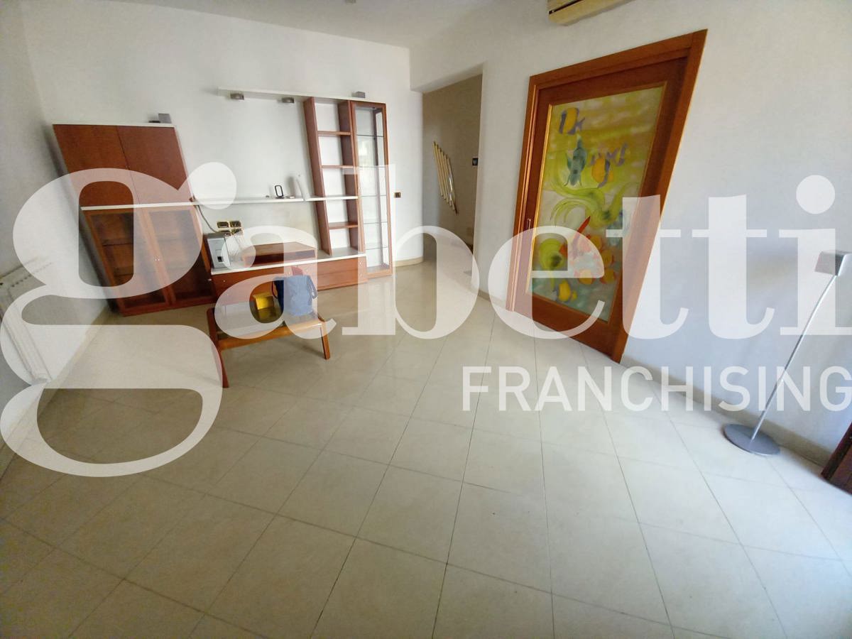 Foto 1 di 23 - Appartamento in vendita a Chioggia