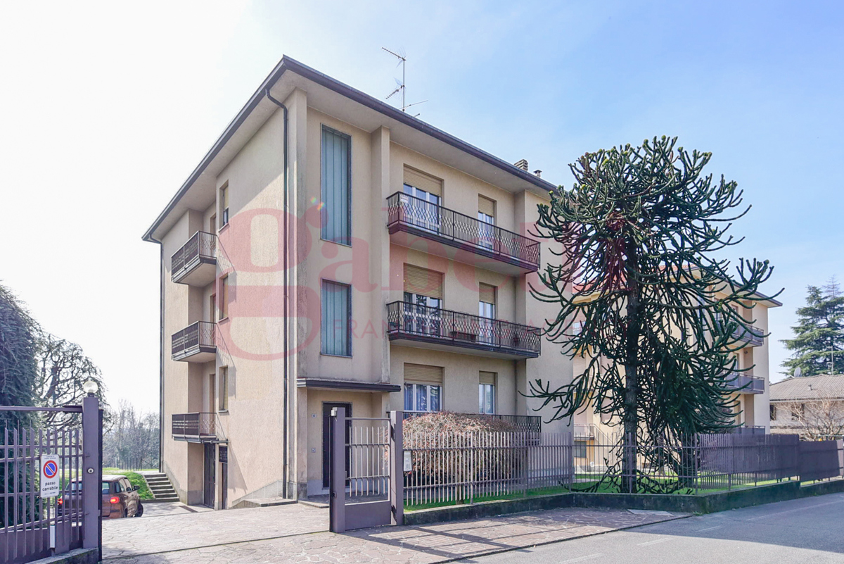 Foto 1 di 41 - Appartamento in vendita a Figino Serenza