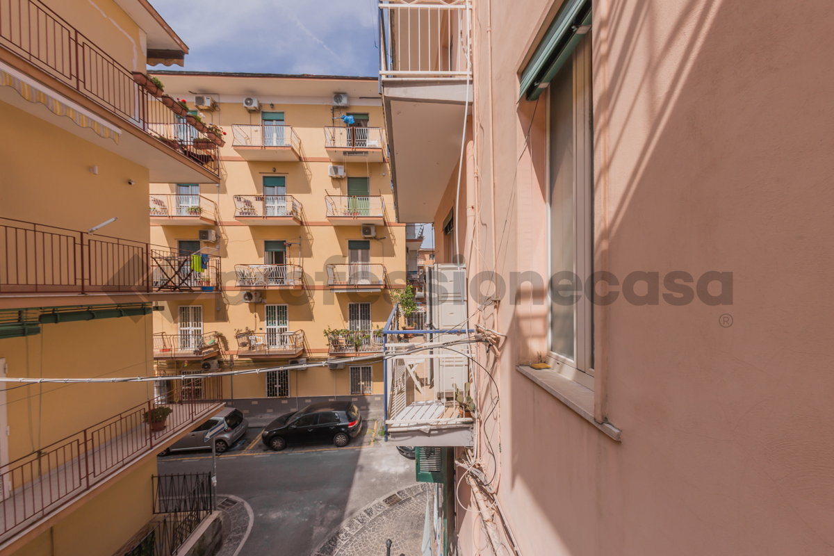Foto 37 di 41 - Appartamento in vendita a Portici