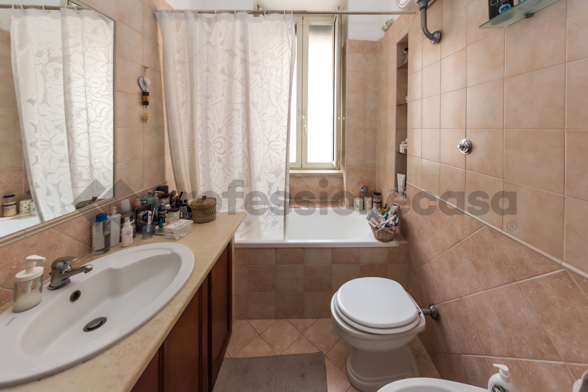 Foto 33 di 41 - Appartamento in vendita a Portici