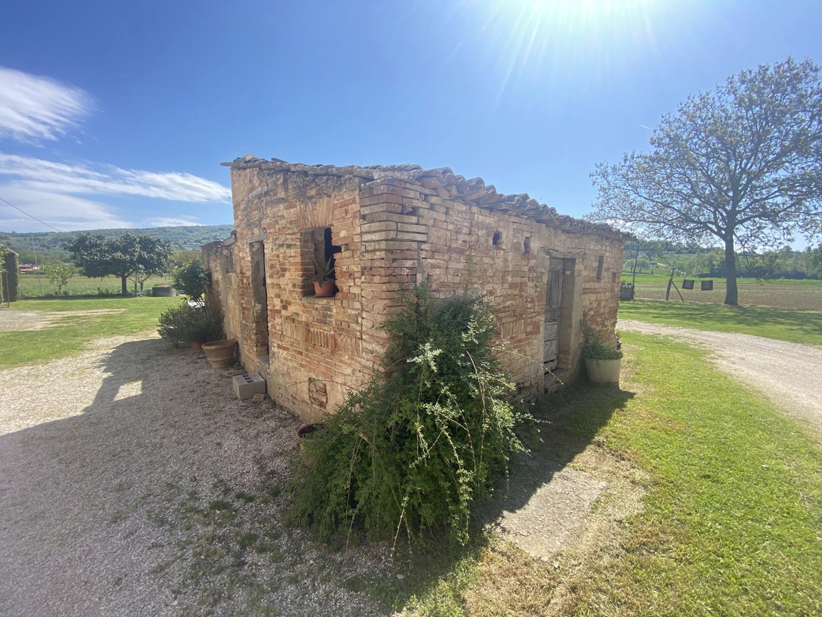 Foto 25 di 28 - Casa indipendente in vendita a Assisi