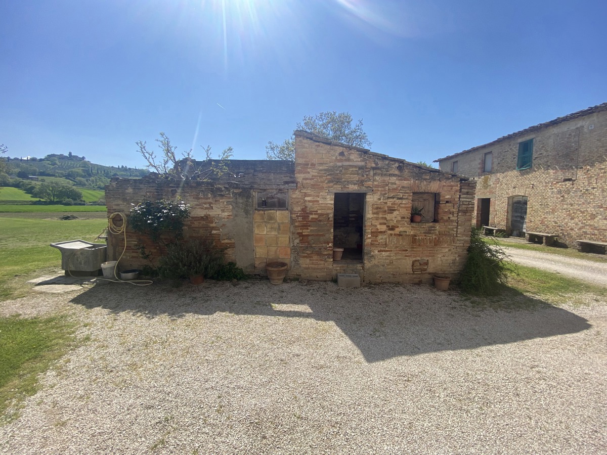 Foto 19 di 28 - Casa indipendente in vendita a Assisi