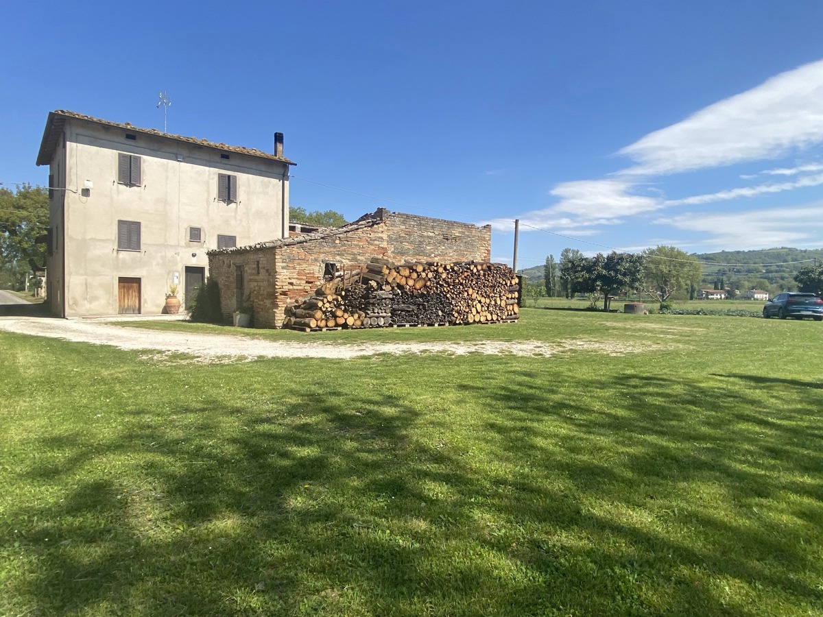 Foto 1 di 28 - Casa indipendente in vendita a Assisi