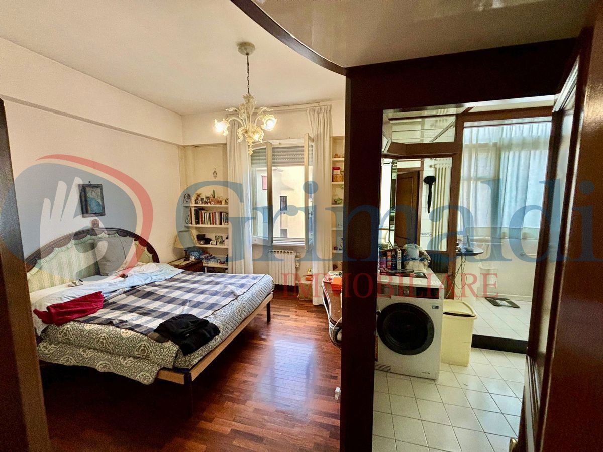 Foto 11 di 21 - Appartamento in vendita a Napoli