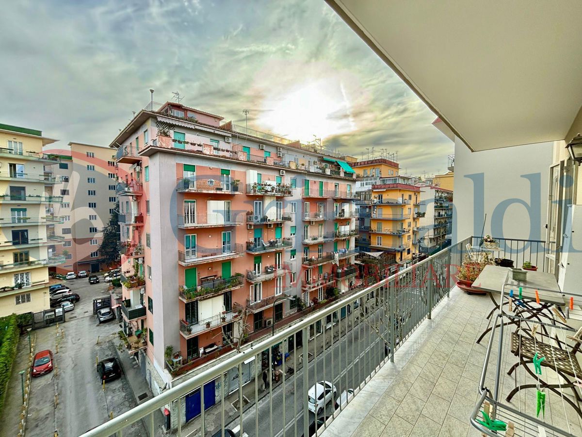 Foto 8 di 21 - Appartamento in vendita a Napoli