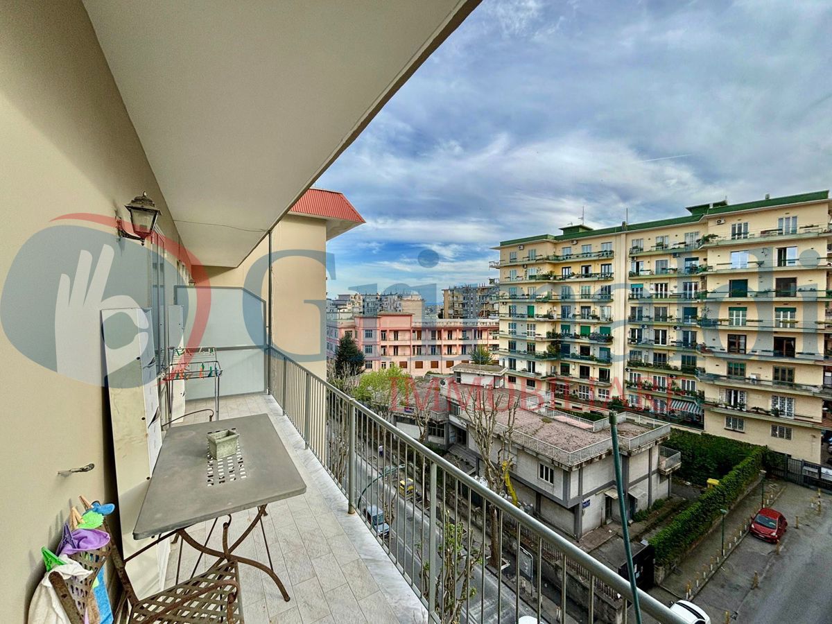 Foto 6 di 21 - Appartamento in vendita a Napoli